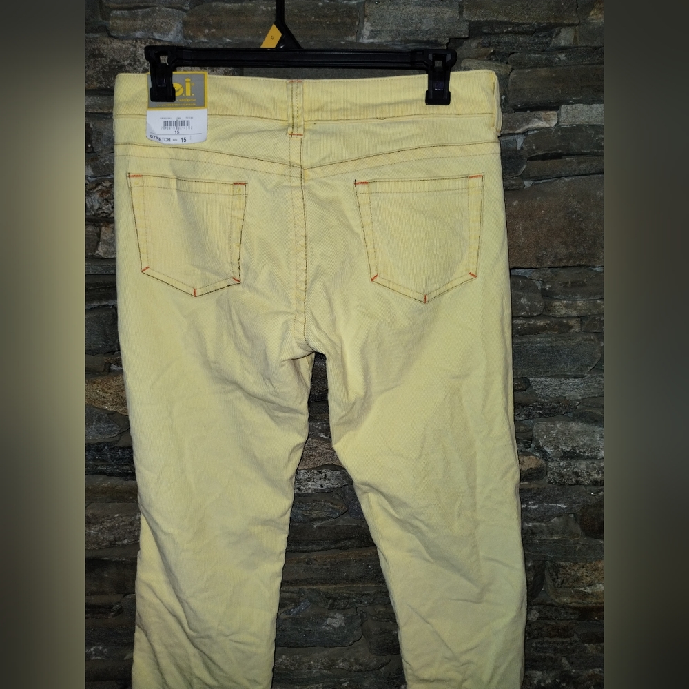 l.e.i. Lowboy Yellow Corduroy Pants, Stretchy NWT - Picture 7 of 8